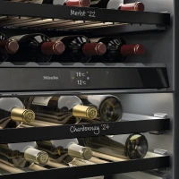 Unitate De Pastrare A Vinurilor Incorporabila Sub Blat Inaltime Nisa 82 88 Cm Kwtus 7096 E Negru Obsidian Sticla